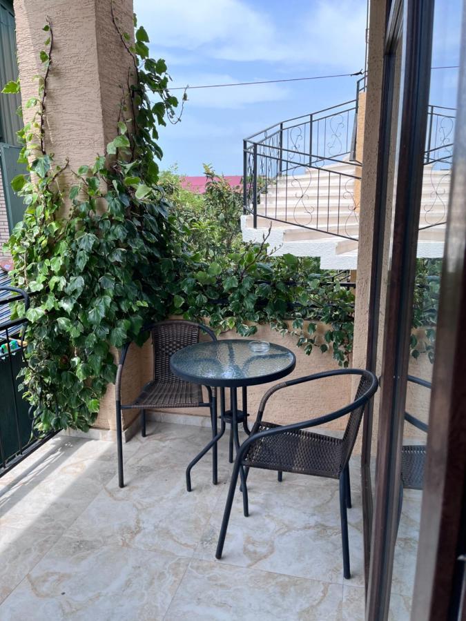 Guest House Madonna Kobuleti Ngoại thất bức ảnh