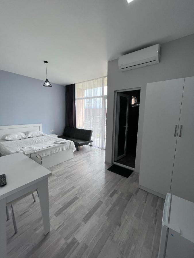 Guest House Madonna Kobuleti Ngoại thất bức ảnh