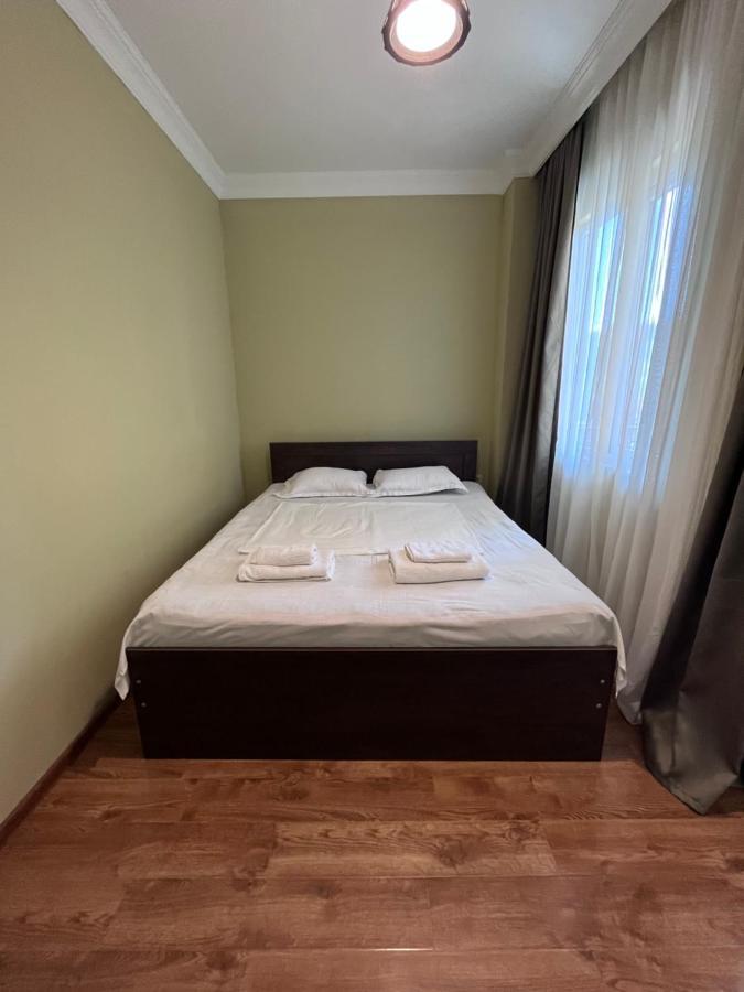 Guest House Madonna Kobuleti Ngoại thất bức ảnh